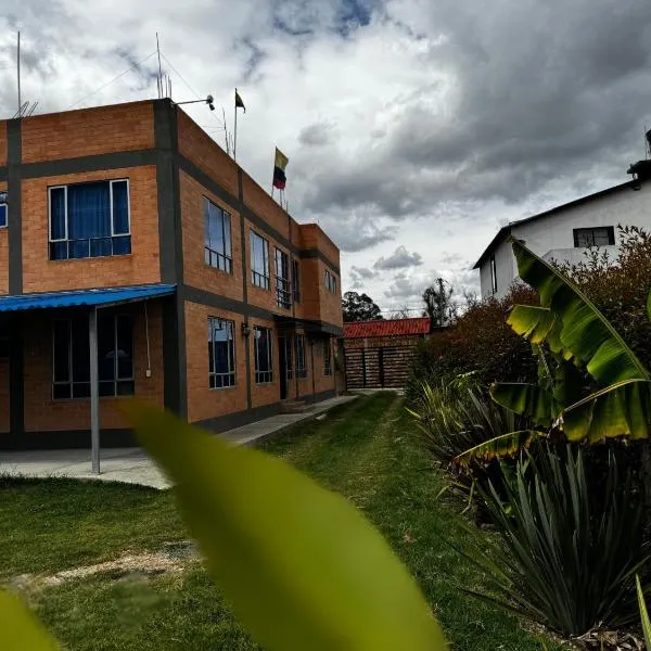 Hotel Villa Stella "Apartamentos y habitaciones", hotel in Paipa