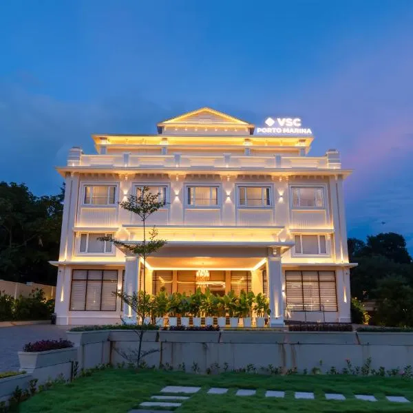 VSC Porto Marina, hotel in Bālarāmpuram