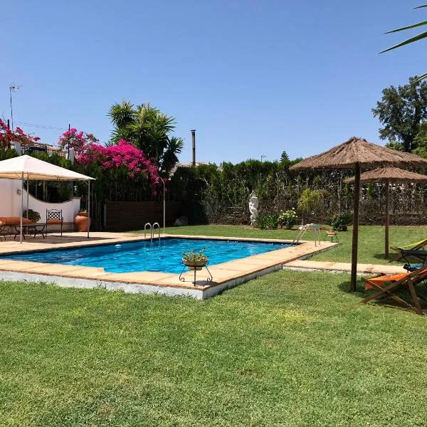 Villa Salvatore, Hotel in Aznalcázar