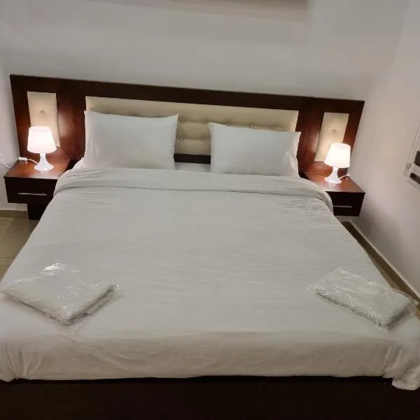 modern aprt for rent in abdoun s, hotel en Amán