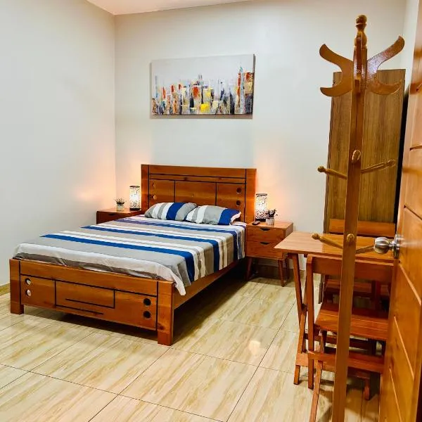 Habitación Céntrica en Iquitos - Casa Alemi, ξενοδοχείο σε Iquitos