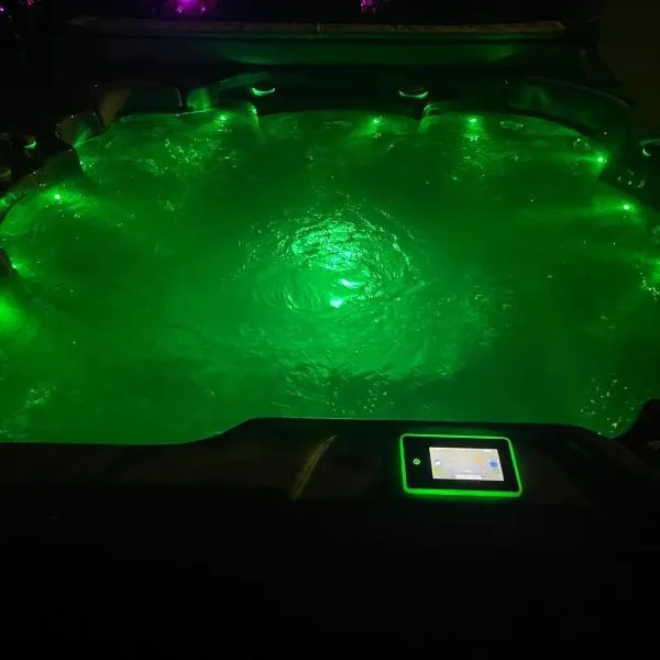 LuxArt City Spa Gallery Residence Krk, ξενοδοχείο σε Krk