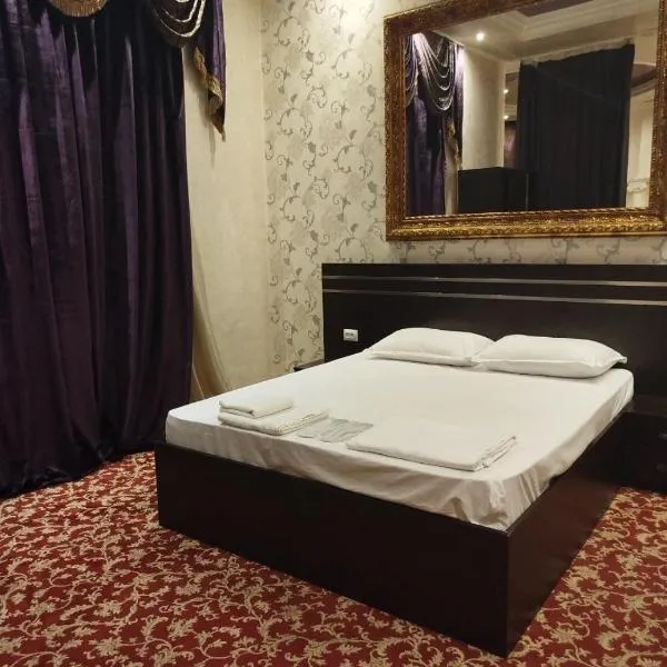 Imperial Palace Hotel EVN, ξενοδοχείο σε Pʼarakʼar
