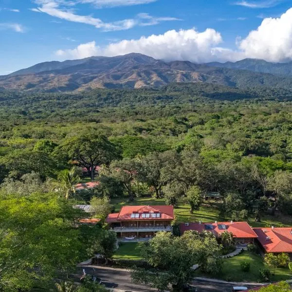 Hacienda Guachipelin Volcano Ranch Hotel & Hot Springs, hotel in Liberia
