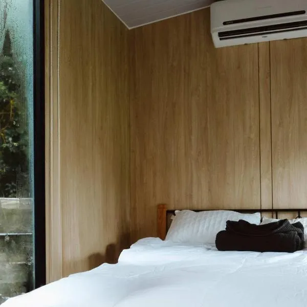 Dreamscape Tiny House 2 by Tiny Away, hotel v destinaci Ta-hu