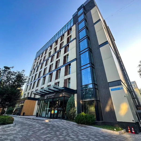 Resident City Hotel, hotel in Almaty