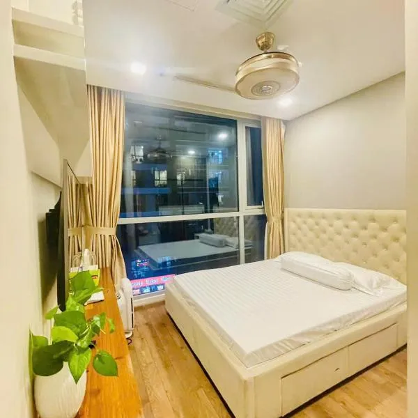 Hana homestay- 1 Phòng ngủ trong căn hộ chủ nhà đang ở tại Park 4-Vinhome Central Park Tân cảng Bình Thạnh HCM- sát landmark 81, hotel in Ho Chi Minh City