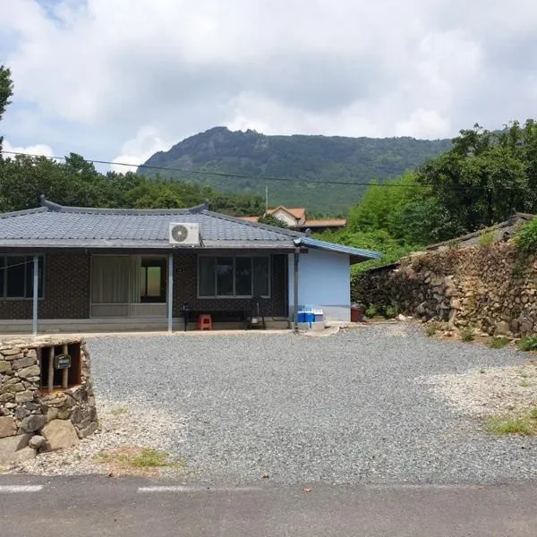 Dara House Private Pension, hotelli Jangheungissa