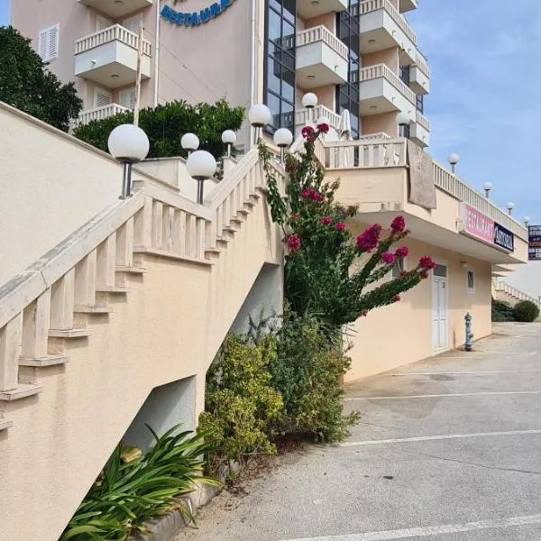 Aparthotel Astoria, ξενοδοχείο σε Donji Seget