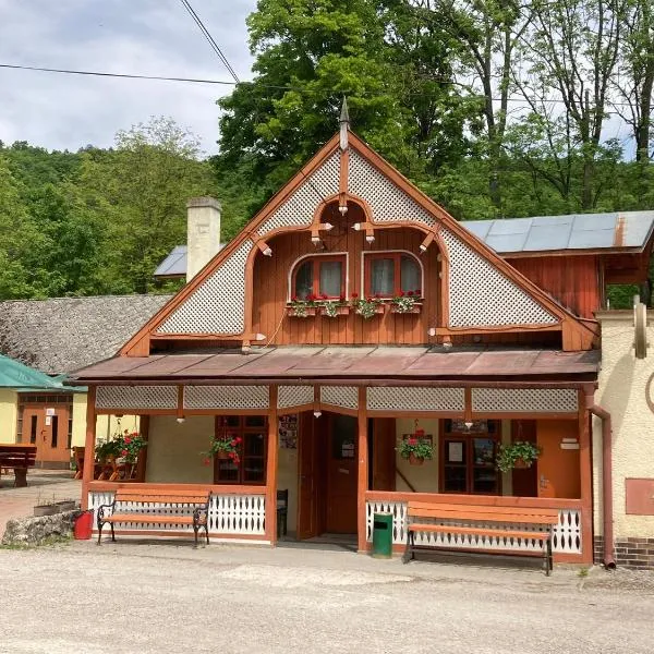 Zlatý páv, hotel in Moldava nad Bodvou