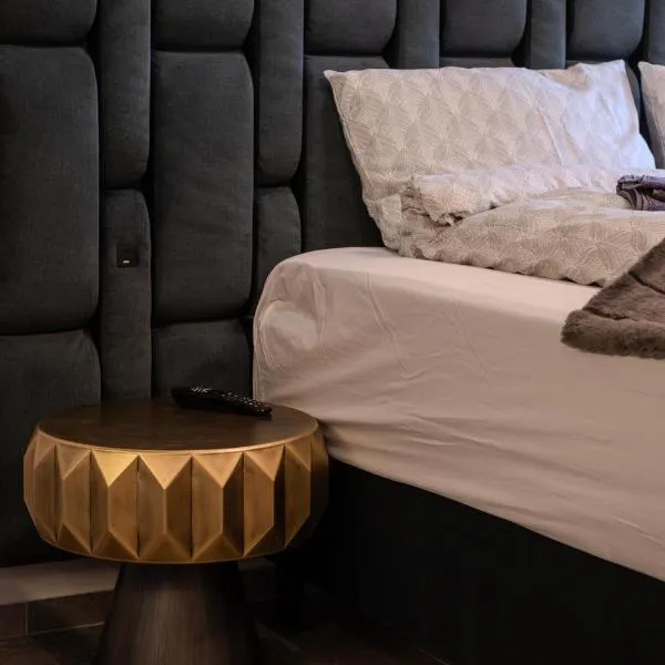Old Town - Bajor Studios 2 - Self Check-in and Parking, hotell sihtkohas Kaunas