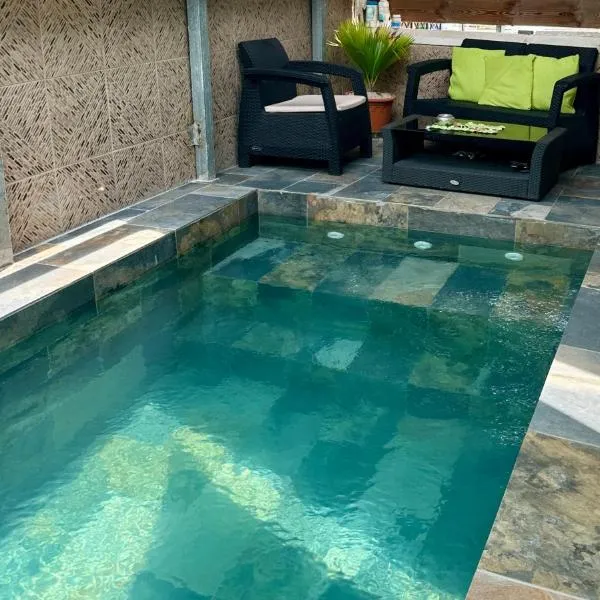 Villa Mayana Studios Business, hôtel à Dzaoudzi