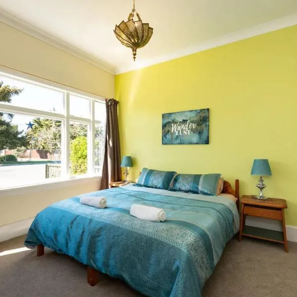 6min to city centre - Cosy & Quiet Vintage Retreat, hotel in Christchurch