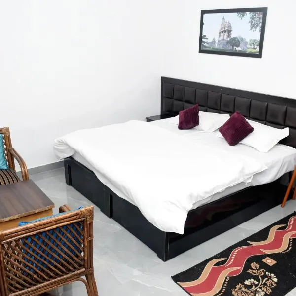 Khajuraho Glory Homestay, hotel in Khajurāho