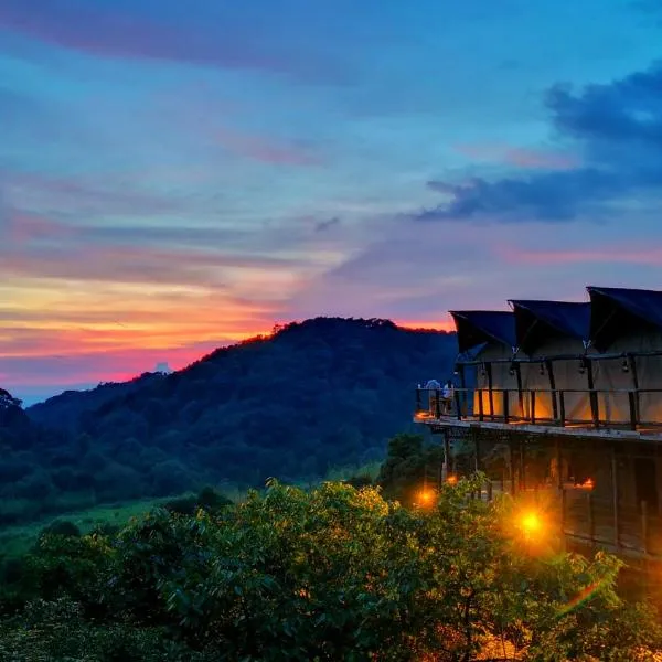 康藤·南方丝绸古道帐篷营地, hotel di Tengchong
