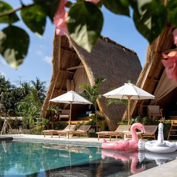 Dejama Glamping Resort Lombok, hotel in Bumbang