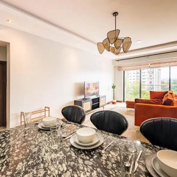 Lush Retreat Near Yaya Center with Pool, Gym & Views, hotel v destinaci Nairobi