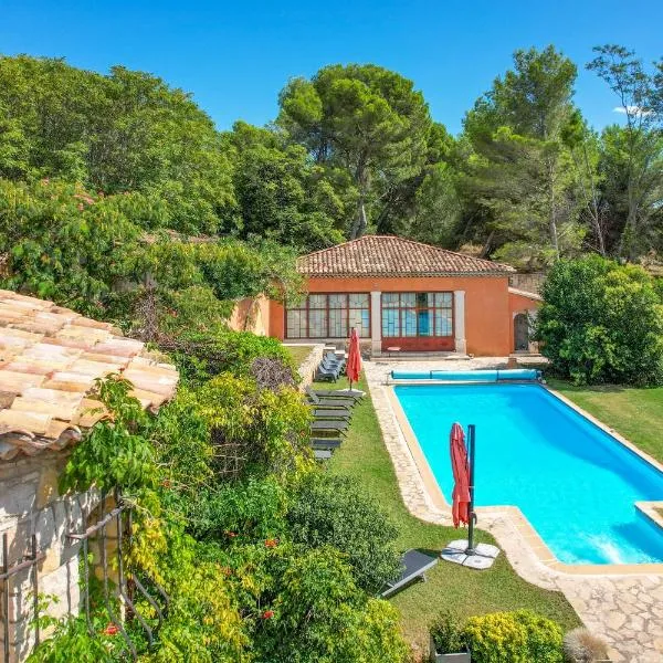 Le Pool House - Private Jacuzzi - Mas des Sous Bois, hotel in Ventabren