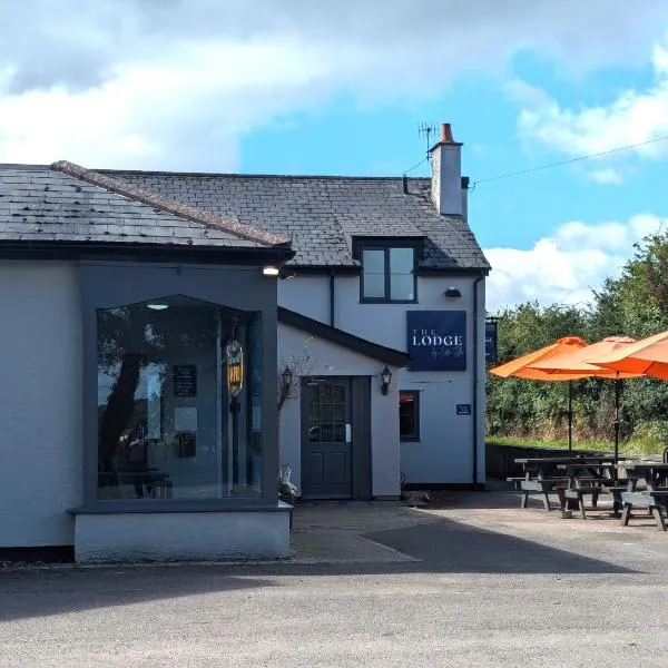 The Lodge by Cefn Tilla, hotel v destinaci Usk