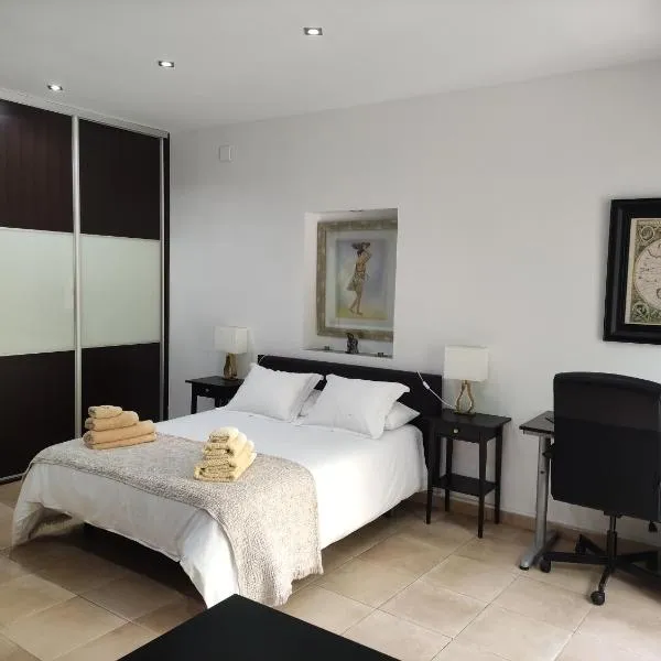Alojamiento independiente de invitados el Olivo, hotel in El Prat de Llobregat