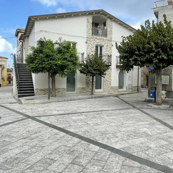 Nel borgo di Capri Leone, ξενοδοχείο σε Capri Leone
