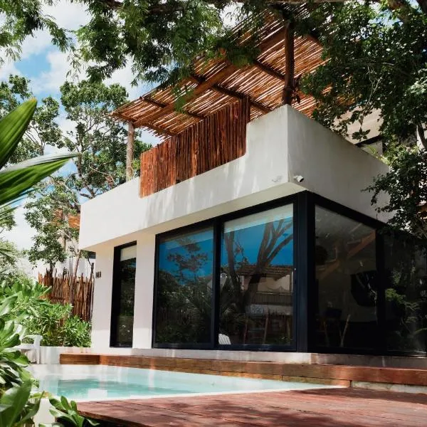 Deluxe Tulum Villa KIIN, hotel in Tulum