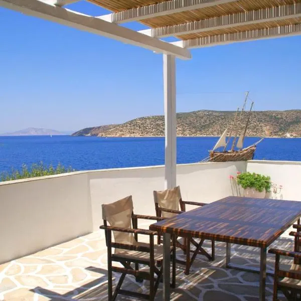 Eleni On The Beach: Katápola şehrinde bir otel