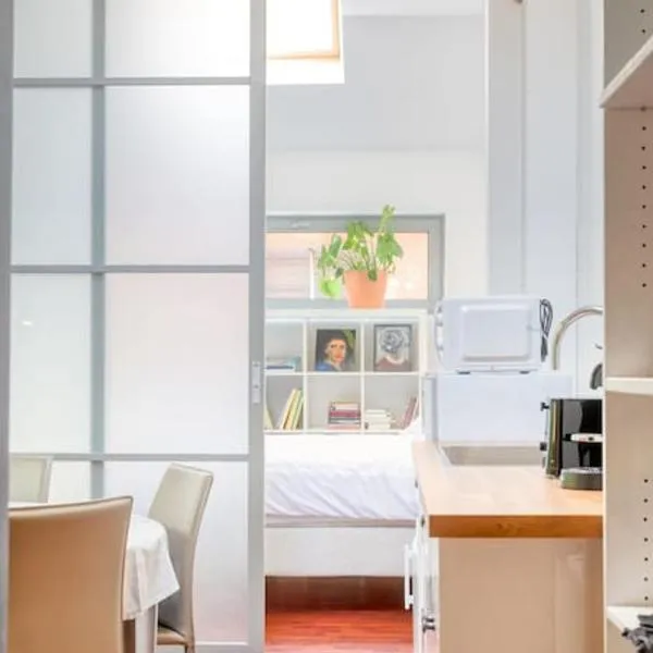 Cozy Retreat with Sauna near Gent-St-Pieters, hotel i Gent