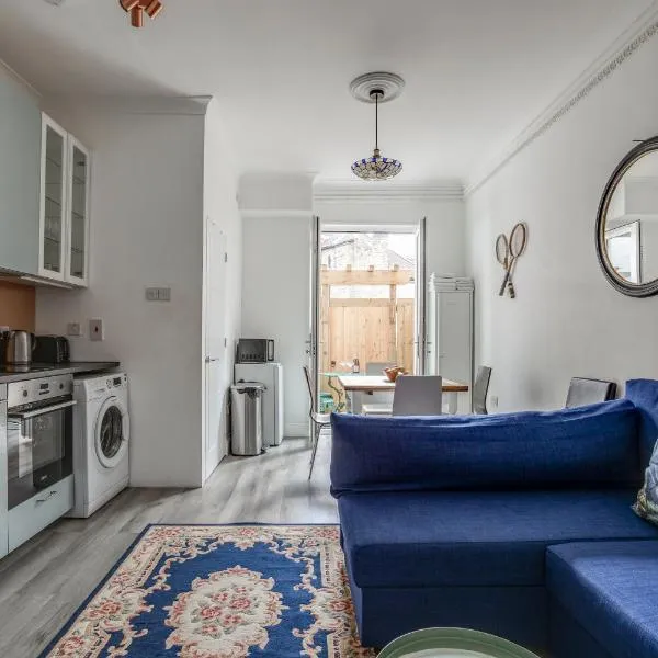 Wimbledon 2 Bed Tennis & Travel, hotel in London
