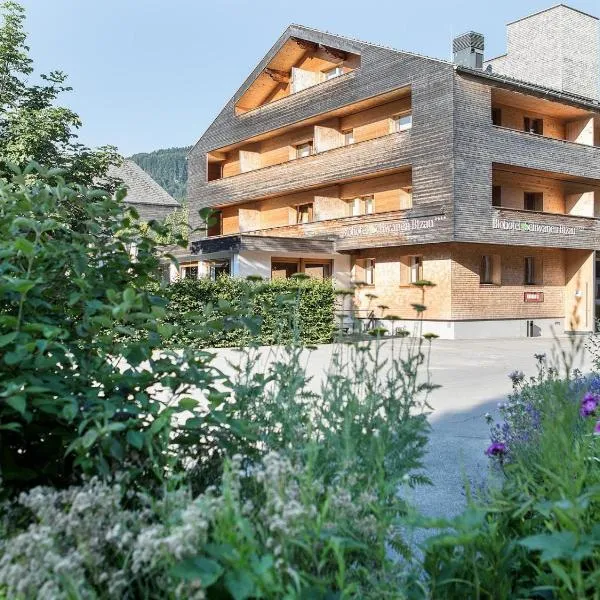Biohotel Schwanen, hotel en Bizau