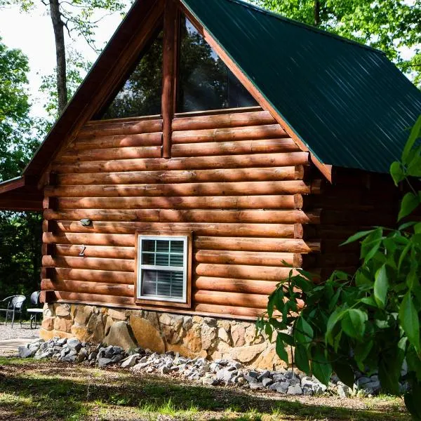 Kozy Haven Log Cabin Rentals, Hotel in Columbia