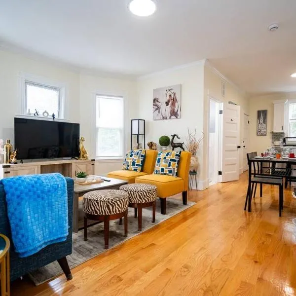 14b-Newly Renovated, Uniquely decorated Apartment, hotel en Boston