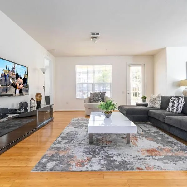 Wonderful Vacation Apartment with Balcony at Vista Cay VC5025-103, hotel v Orlandu