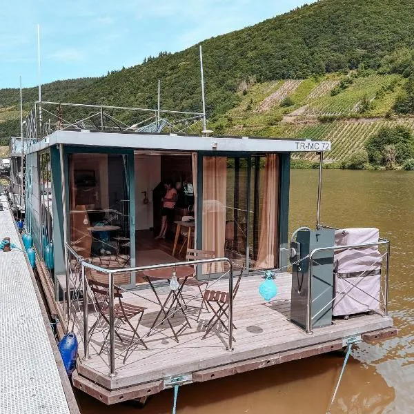 Lilly das Hausboot, hotell sihtkohas Pölich