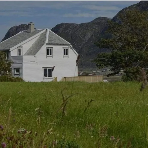 Haus Soltun-Was will man mehr!, ξενοδοχείο σε Rundøy