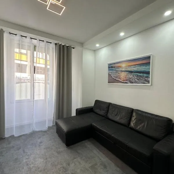 Appartement 3 pieces proche du Negresco, hotel in Nice