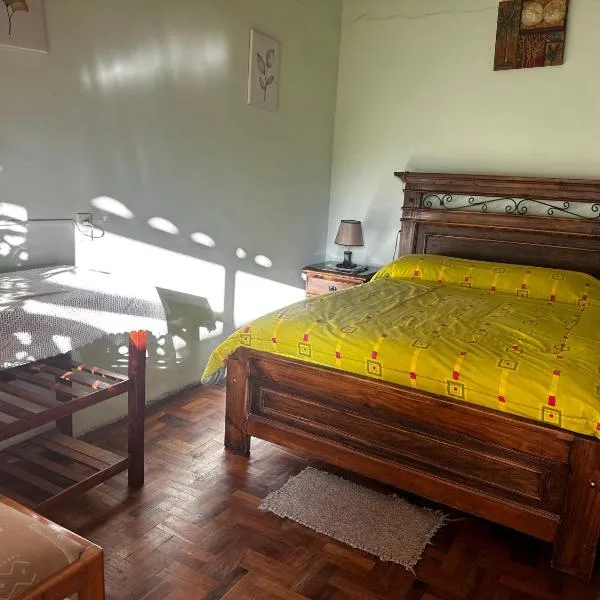 Habitación con baño privado, ξενοδοχείο σε Σούκρε