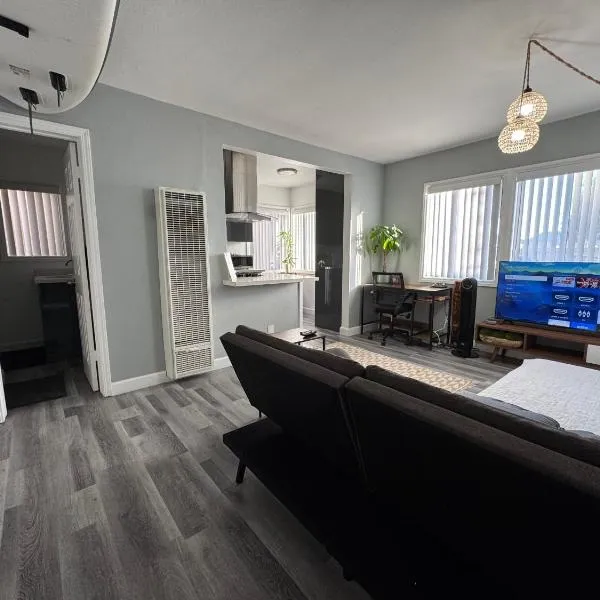 Paddle Board beachside bungalow, отель в городе Belmont Shore