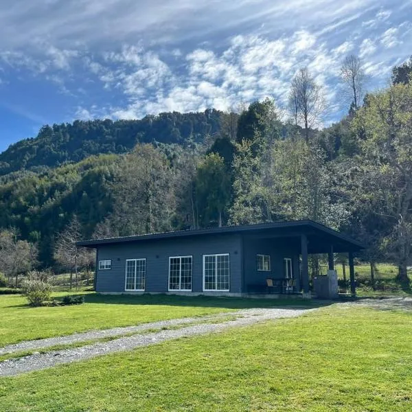 Cabaña Azul, hotel v destinaci Riñinahue