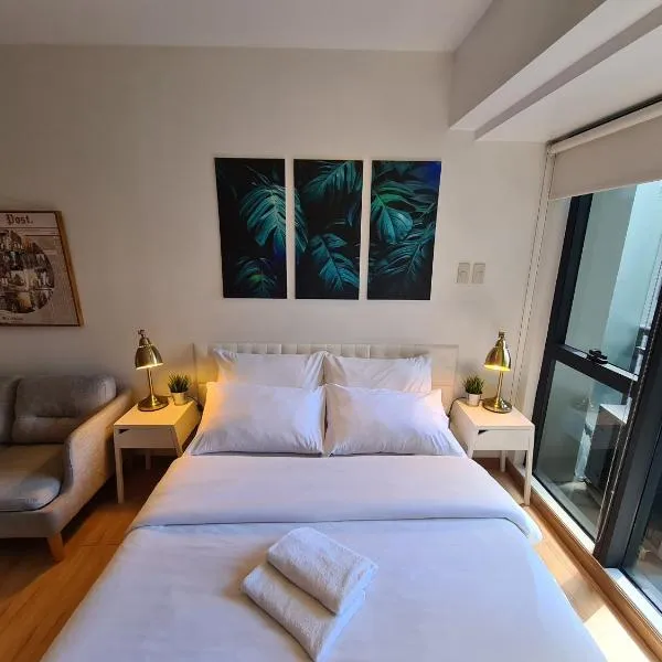 Scandi Inspired Studio in Knightsbridge, Makati、マニラのホテル