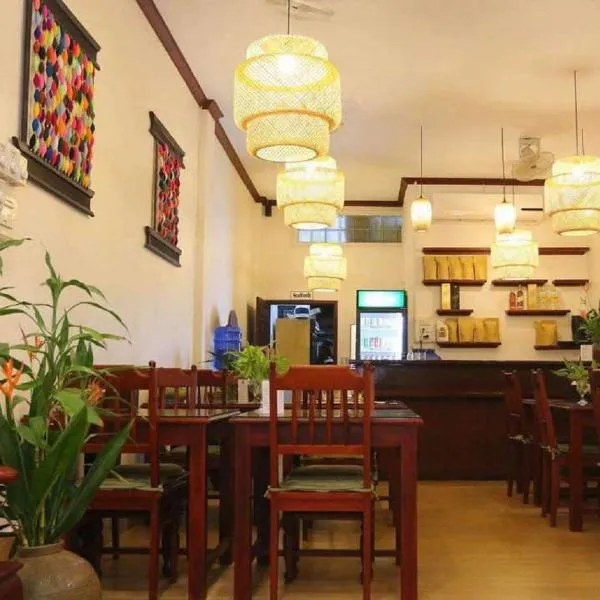 Sanga Hostel, hotel in Pakse