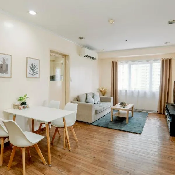 Spacious 2BR at SoMa BGC Near SM Aura and Bonifacio High Street，位于马尼拉的酒店