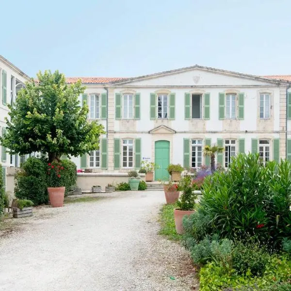 Appartement terrasse centre Saint Martin，聖馬丹德雷的飯店