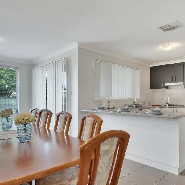 Cozy Dubbo retreat - close to the zoo, hotel v destinaci Dubbo