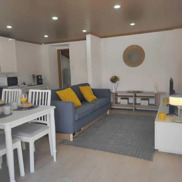 Cantinho da Charneca, hotel in Madalena