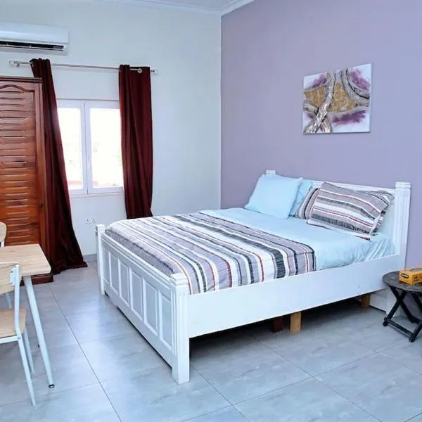 Petite's Nest - Studio 1, hotel v destinaci Accra