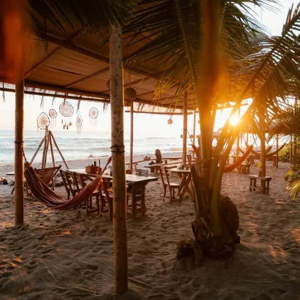 Lote 10 Tayrona Glamping，位于Guachaca的酒店