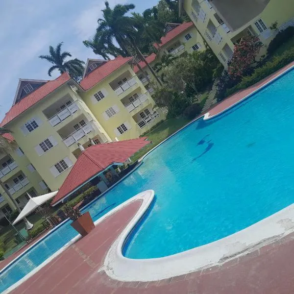 Mystic ridge hotel karina villa, ξενοδοχείο σε Ocho Rios