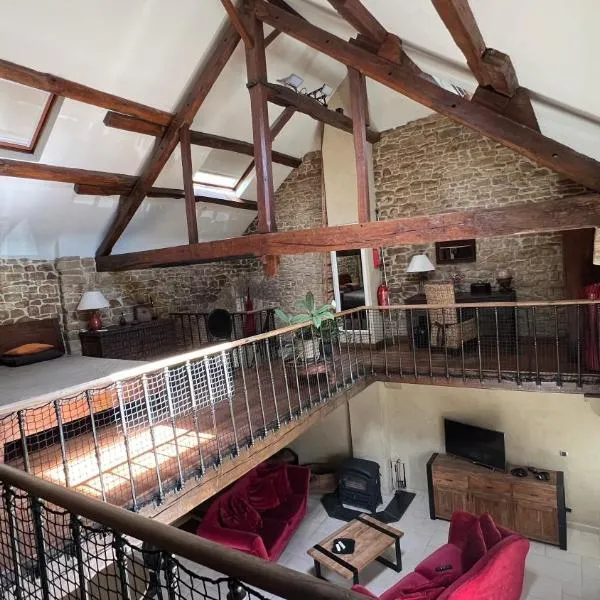 Grange de la Rochette - 1 à 6p, hotel in Jamoigne