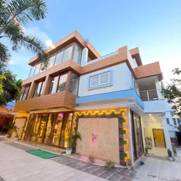 THE MANTRA- A Luxury Boutique Hotel, hotel v destinaci Khagaul